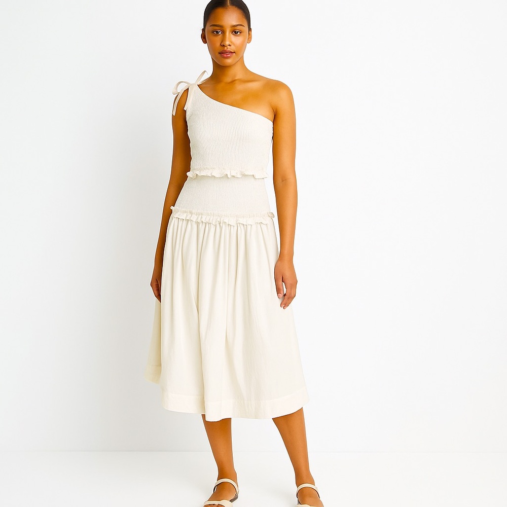 En Saison One Shoulder Smocked Midi Dress white Size M